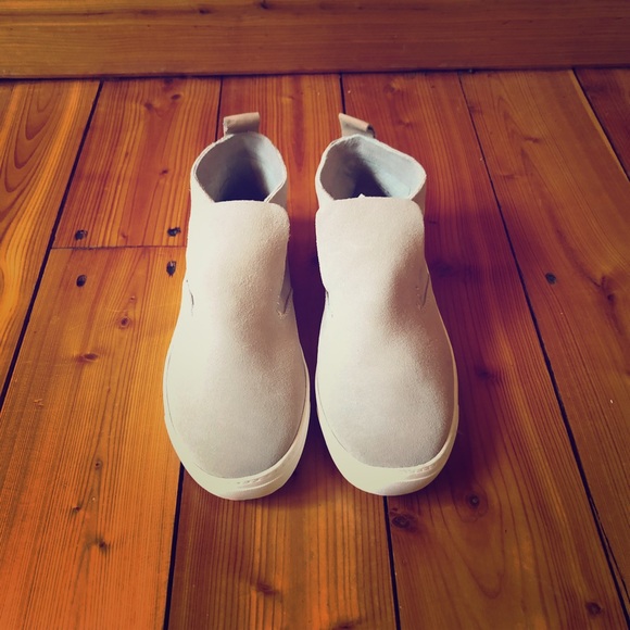 Dolce Vita Shoes - Dolce Vita Gray Xavier Slip On Sneaker